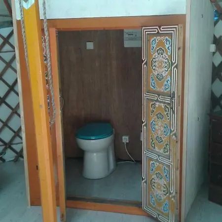 Yourte Grain De Folie Campo de lujo Waben